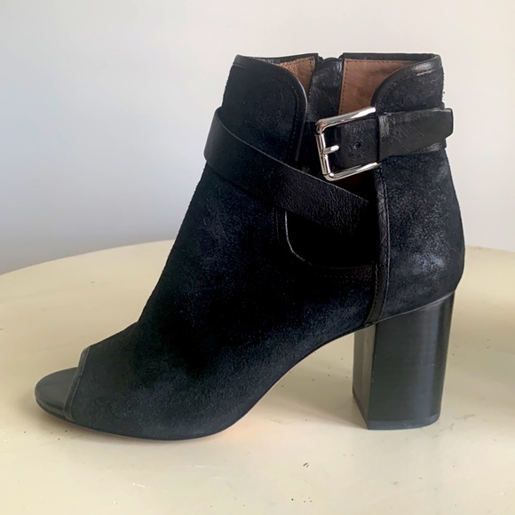 Donald J Pliner Greco Black Open-Toe Bootie - Picture 4 of 12